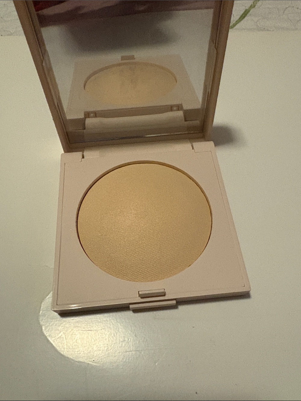 laura mercier real flawless trasnslucent